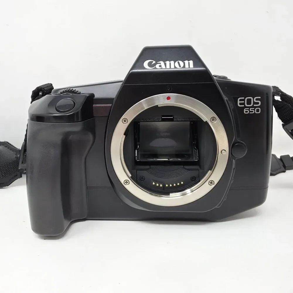 Canon EOS 650 35mm SLR Film Camera w/ EF 35-105mm f/3.5-4.5 Zoom Lens Tested
